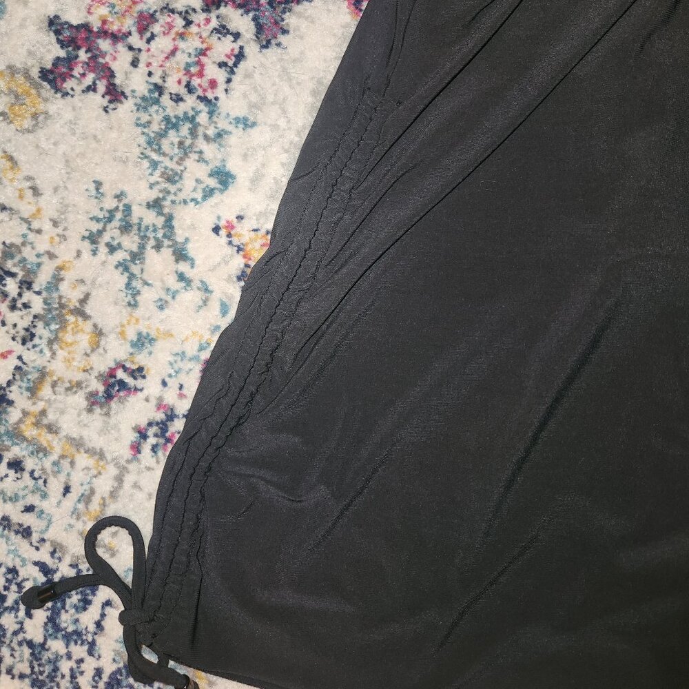 Black One-Piece Swimsuit with built-in Cover โ M (8/10) NWT - Picture 9 of 12